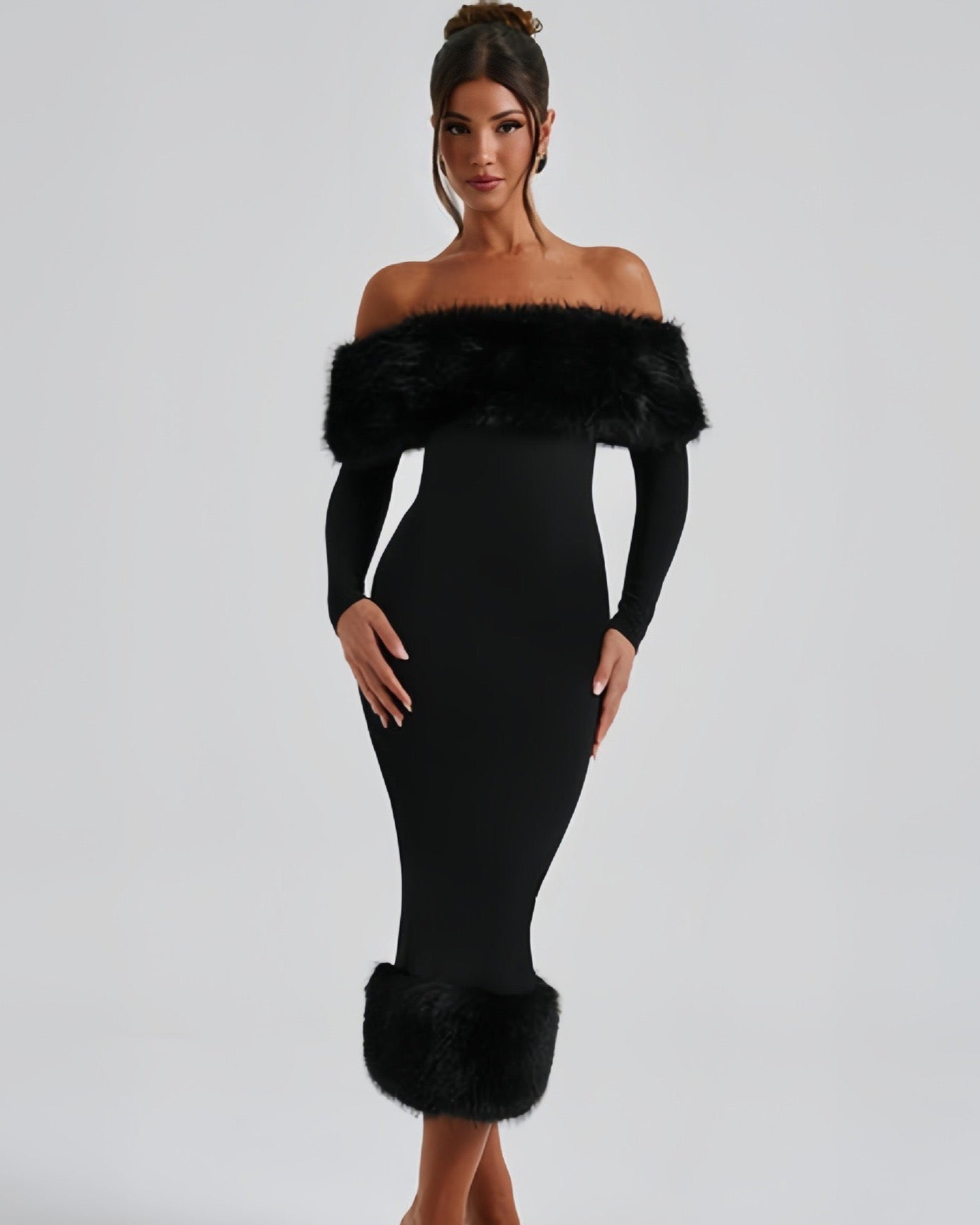 Elegantes Mae Abendkleid mit Pelz